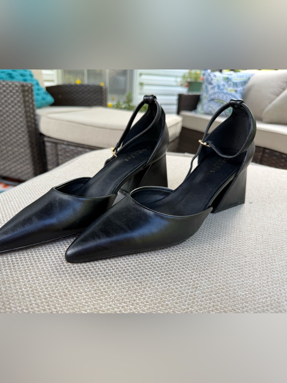 Women's Black Pointed Ankle-Strap Block Heel Pumps